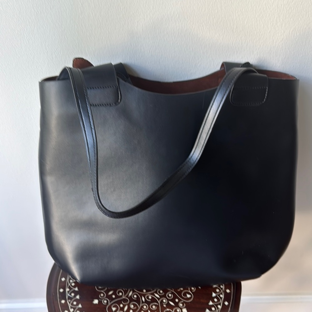 Elegant Black Tote with Leather Finish and Modern Design NWOT - Picture 3 of 6